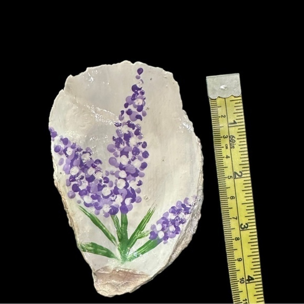 Hand Painted North Carolina Outer Banks Oyster Shell Lavender Jewelry Holder - Picture 4 of 4